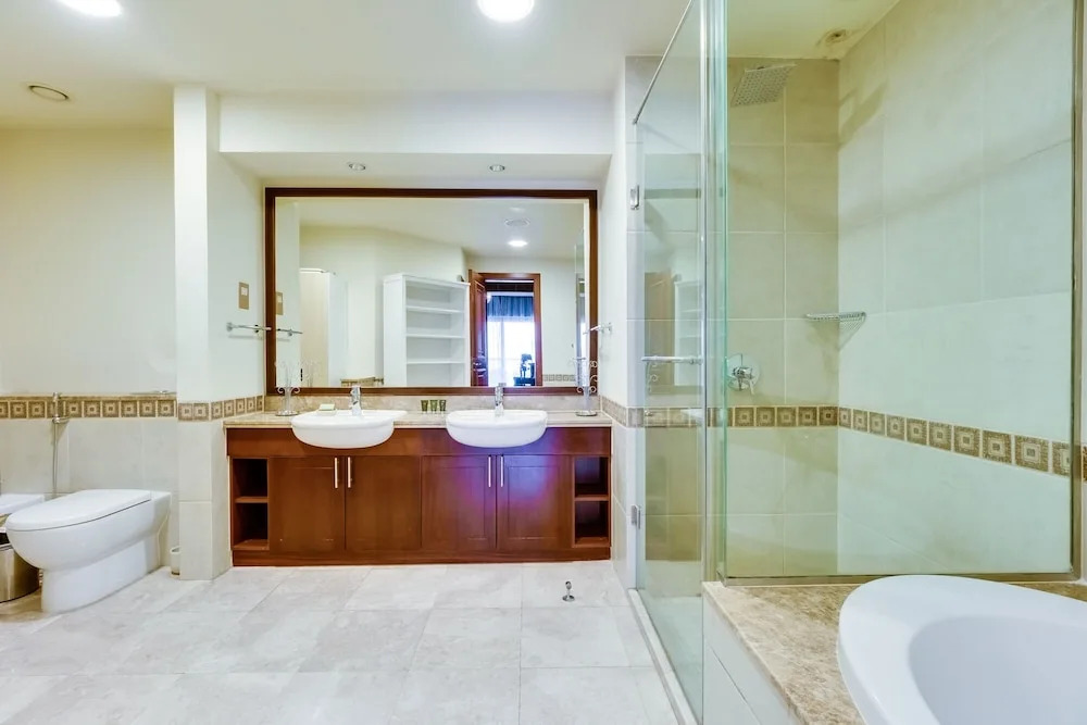 Fairmont North Luxury 2 BR Apt Palm