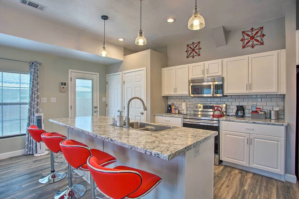 5 Mi to Dtwn: Family-friendly Fort Worth Home