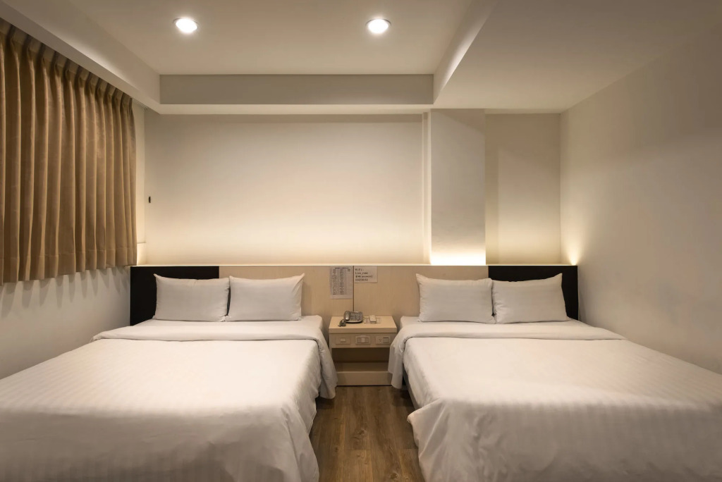 Lotus Yuan Business Hotel