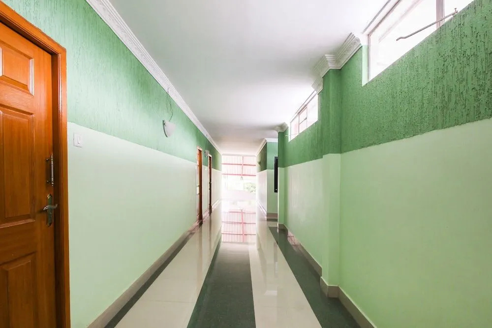 OYO 47450 Hotel Srn
