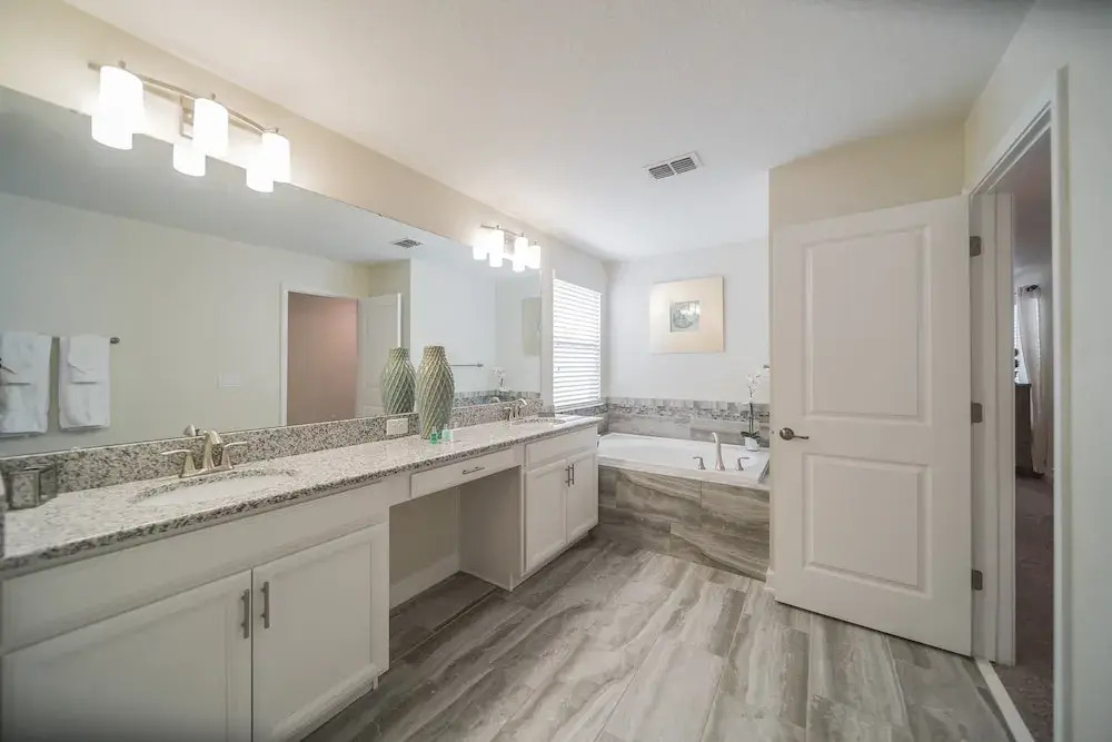 Lovely Vacation Home with Pool CG1646