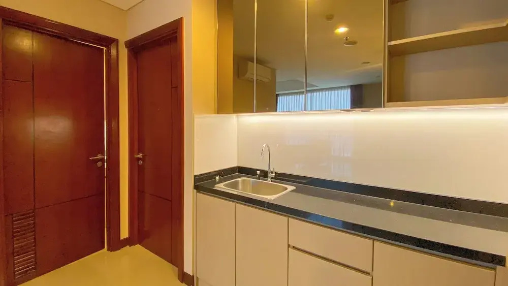 Spacious And Homey 2Br Apartment With Private Lift At The Kencana Residence