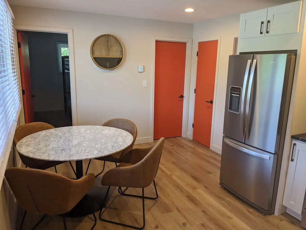 4411 Inn & Suites