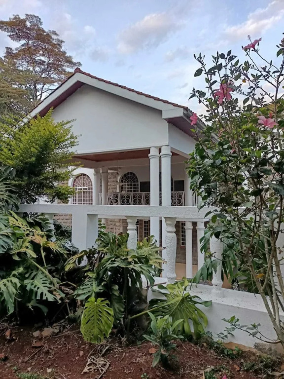 Lux Suites Karen Family Bungalow