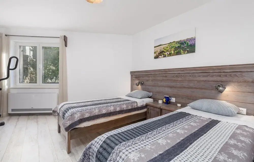 Awesome Home In Kornic