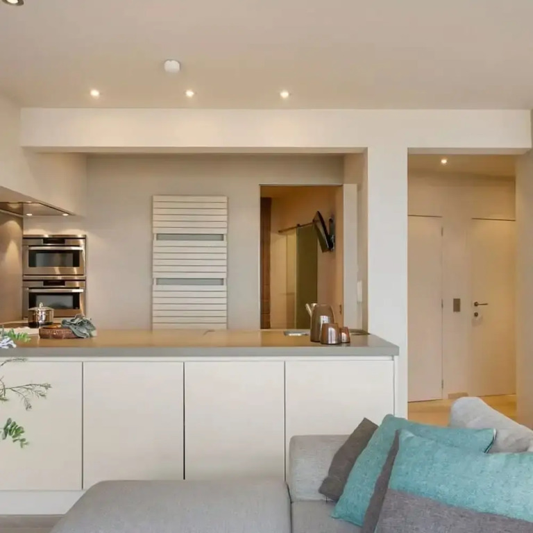 Unique Apartment With Sea-view Near the Center