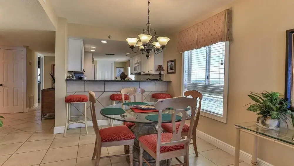 Destin Towers 111