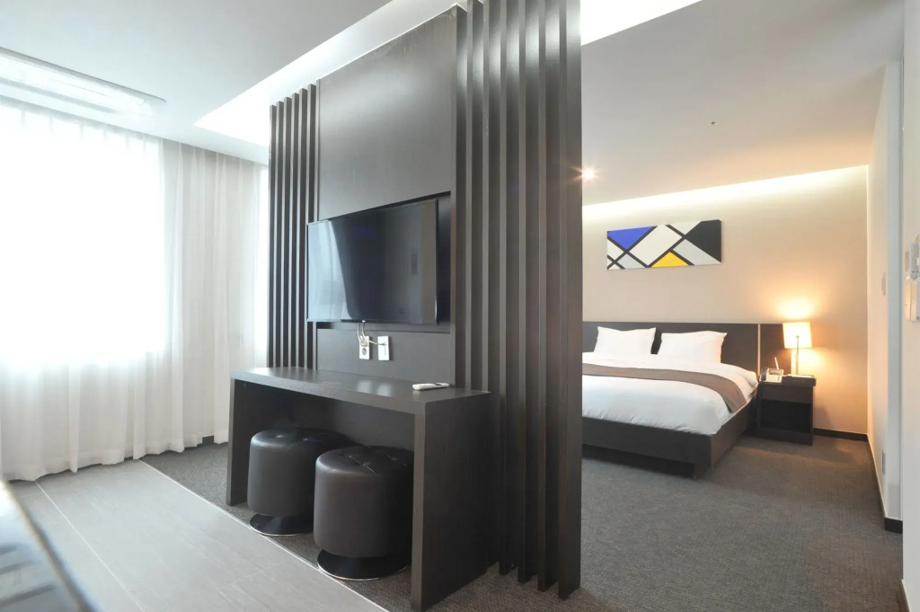 Yongin Central CO'OP Hotel