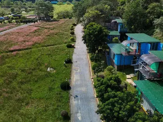Yingxi Fenglin Corridor Kowloon Eco-tourism Holiday House