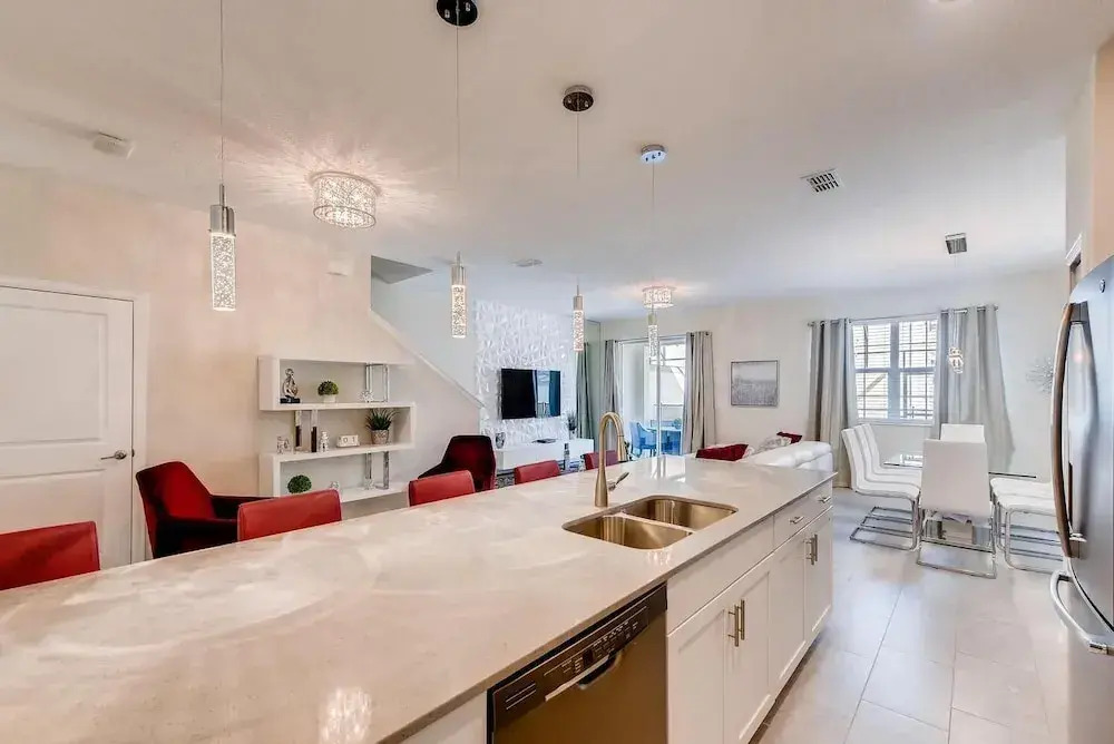 4825 LL - Storey Lake - 5bd/4ba Private Pool