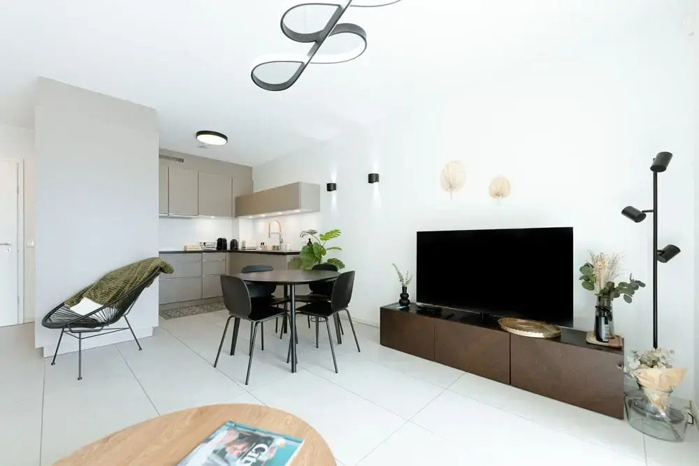 Comfy 1BR Apt w Balcony at Cloche dOr