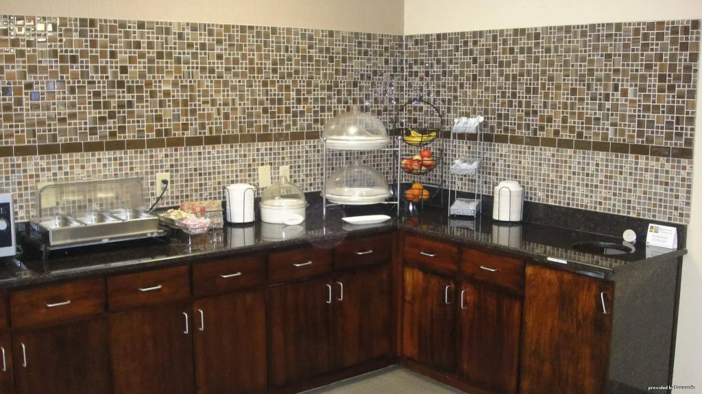 Best Western Plus Rocket City Inn & Suites