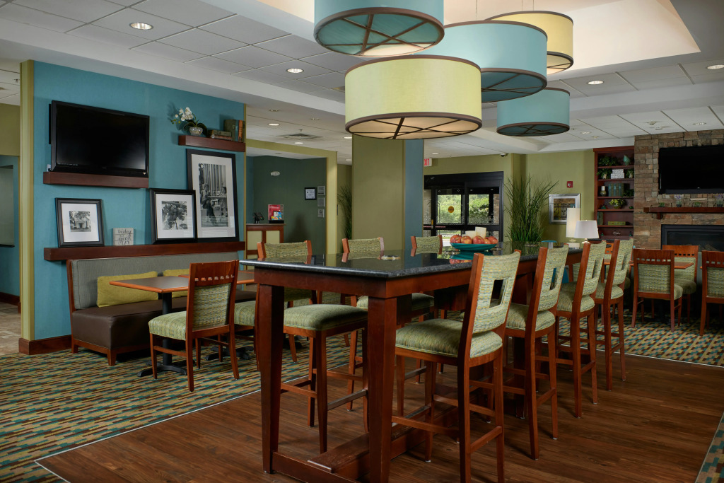 Hampton Inn Bermuda Run / Advance