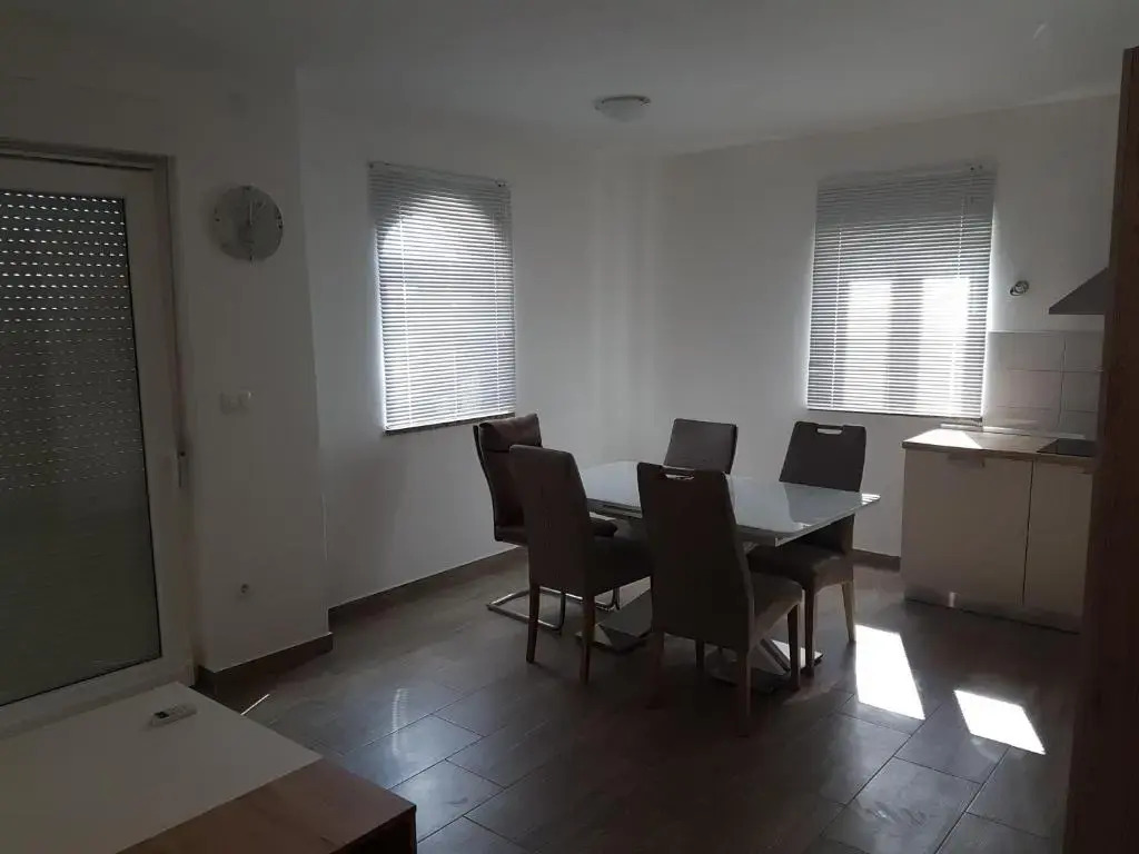 Apartments Eni