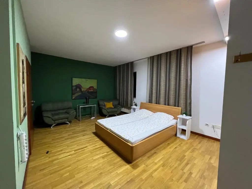 Alias Hostel
