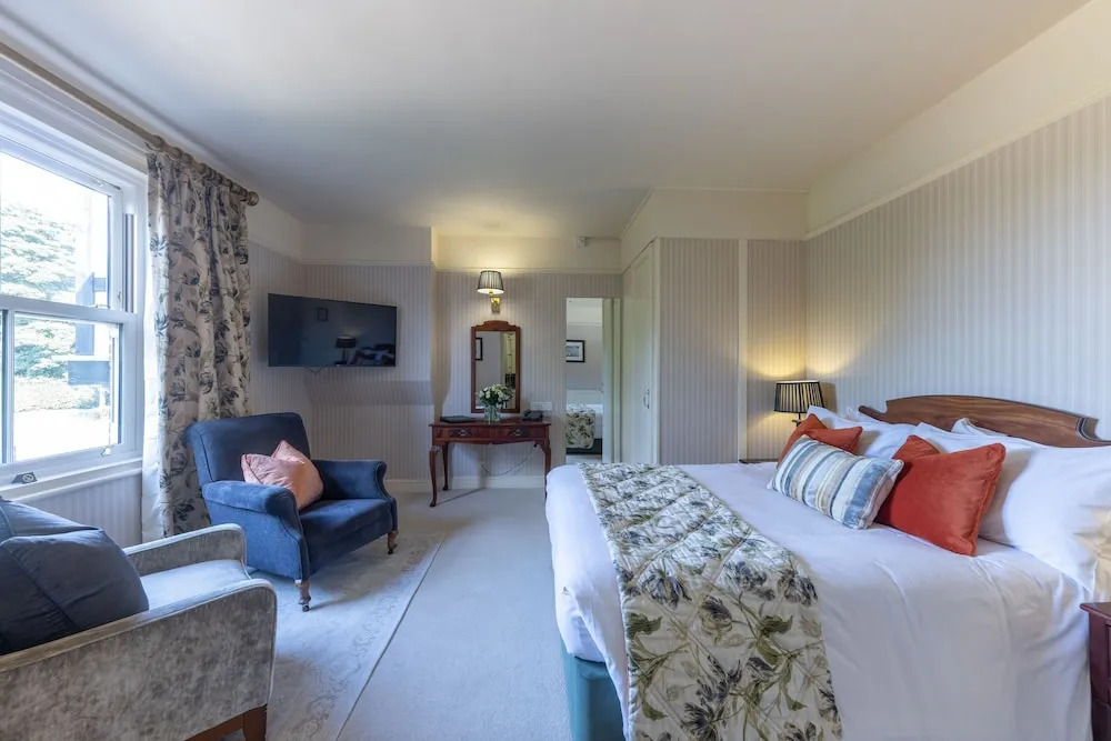 Roman Camp Inn