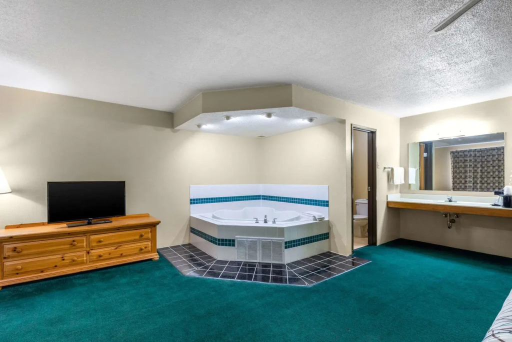 Royal Inn & Suites Milaca