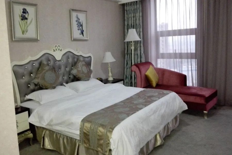 T-Longee Hotel