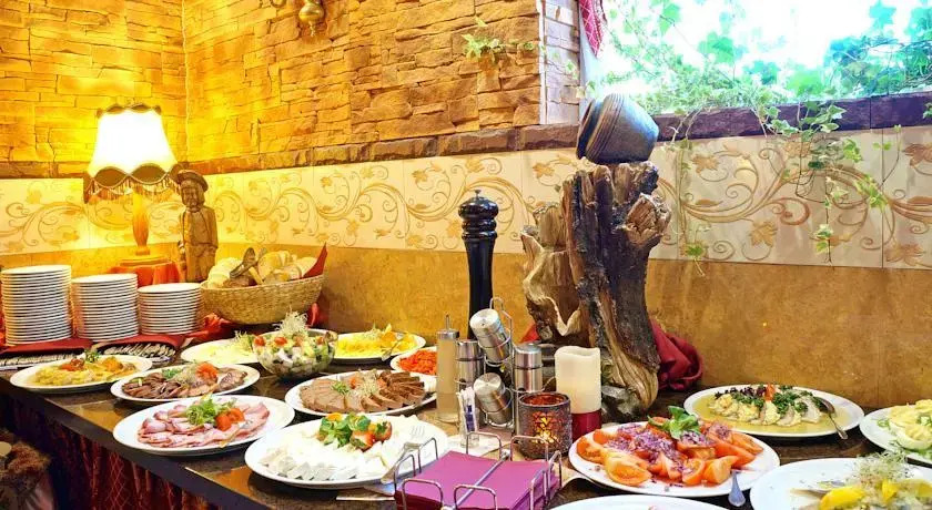 Hotel Trylogia