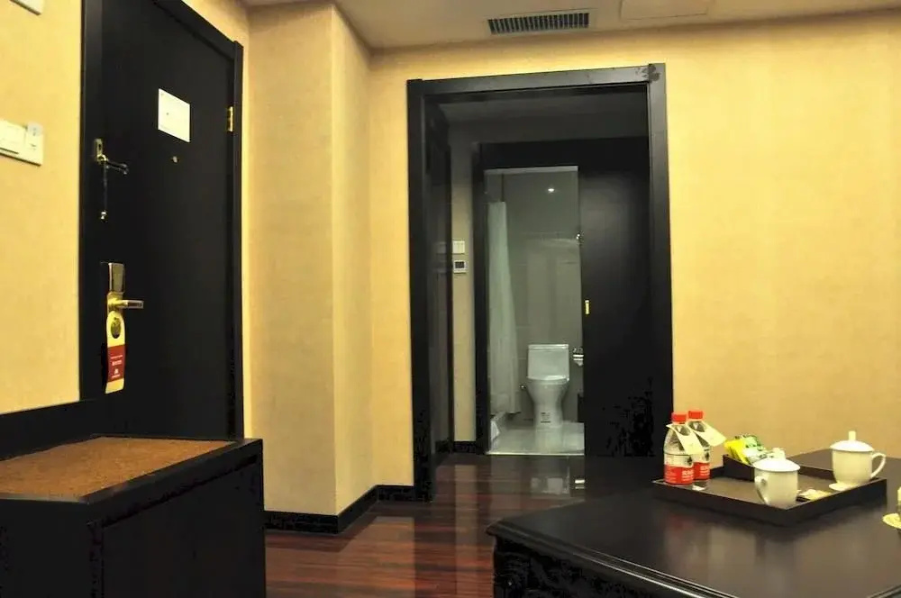 Manhattan International Hotel