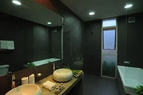 Karavansara Retreat and Residences