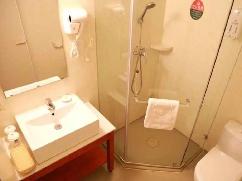 GreenTree Inn ShanDong JiNan East WenHua Road Taishan Technology Mansion Express Hotel