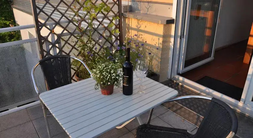 Top Apartment