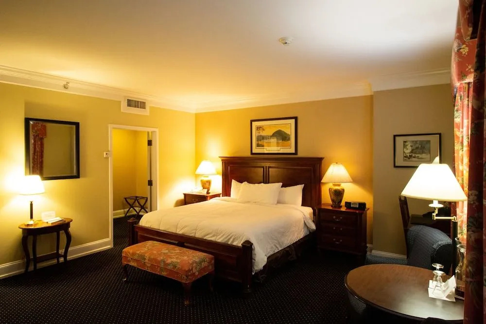 Beekman Arms and Delamater Inn