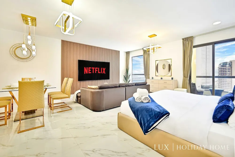 LUX  The Murjan Sea View Suite