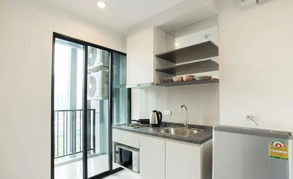 THE BASE Park West By Favstay