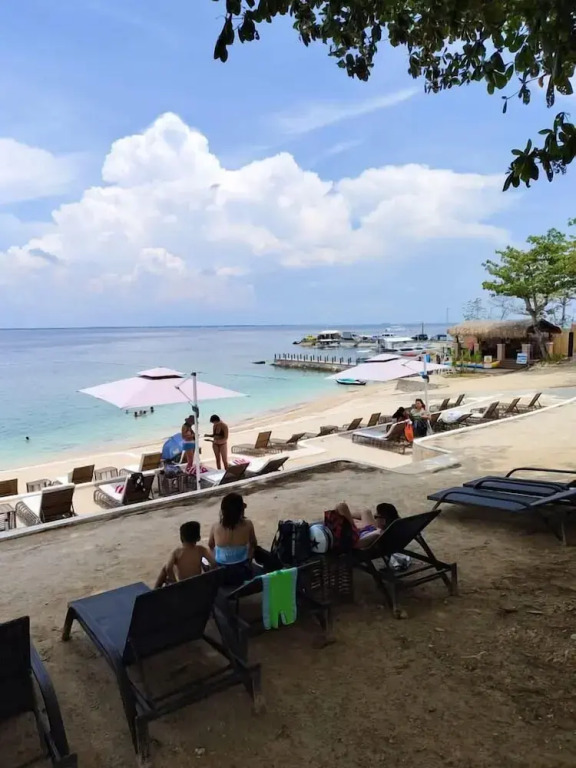 Mactan Newtown Family Suite Room