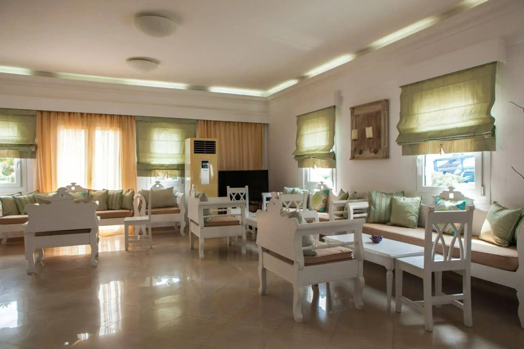 Daedalus Hotel
