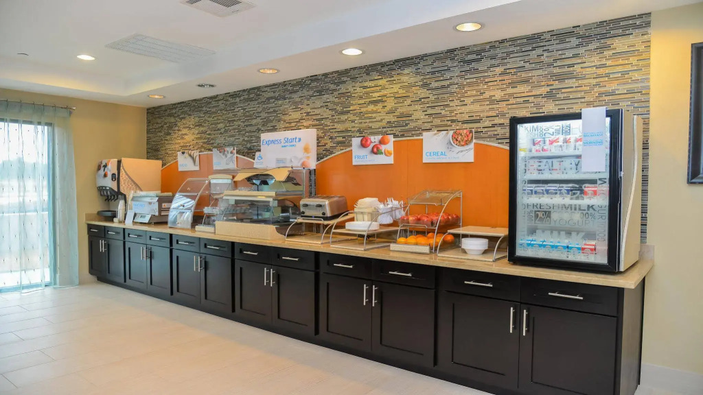 Holiday Inn Express Hotels & Suites Cuero by IHG