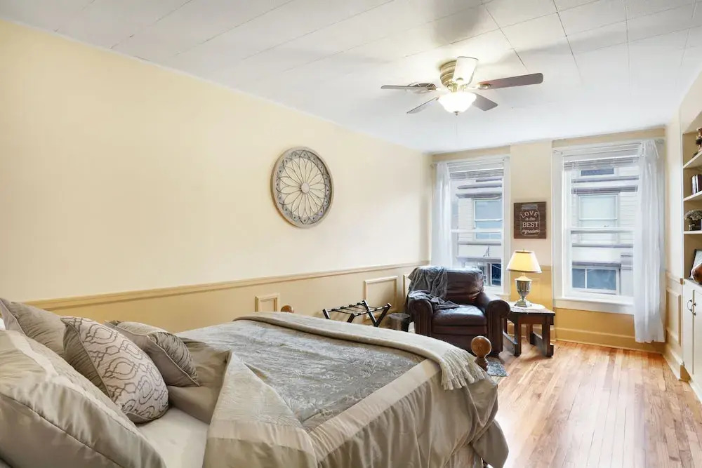 Downtown Galena Spacious Apartment 2 Bedroom Apts