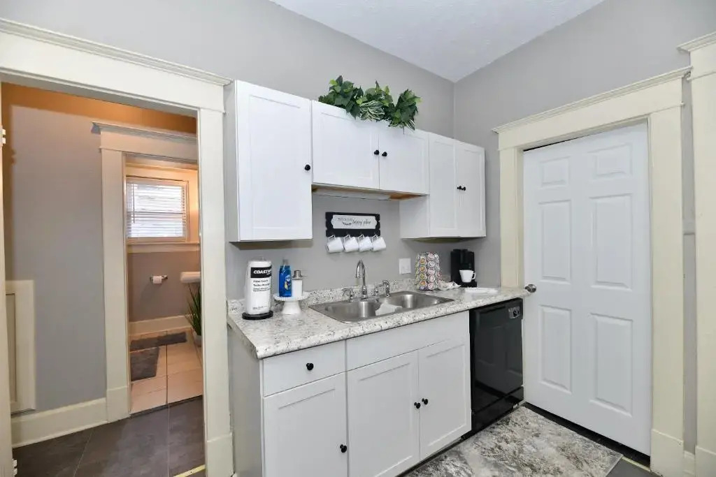 2 houses in 1 heart of Fountain Square DT Indy
