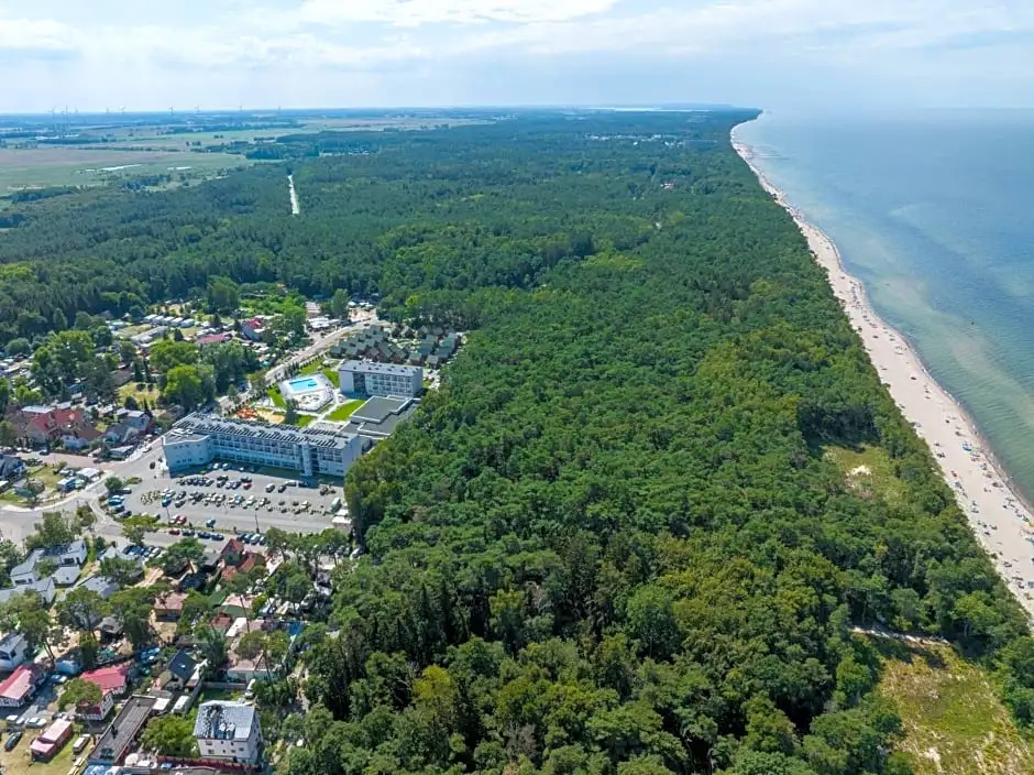 Zem-Tourist 250M OD MORZA, ODKRYTY BASEN, PLAC ZABAW, PARKING, WYŻYWIENIE