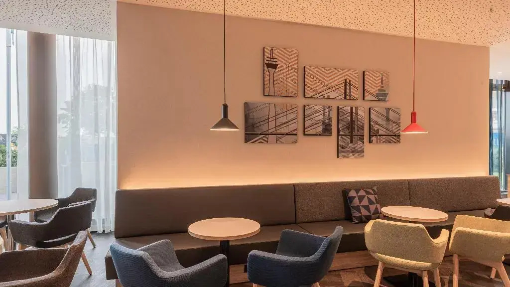 Holiday Inn Express Düsseldorf - Hauptbahnhof by IHG