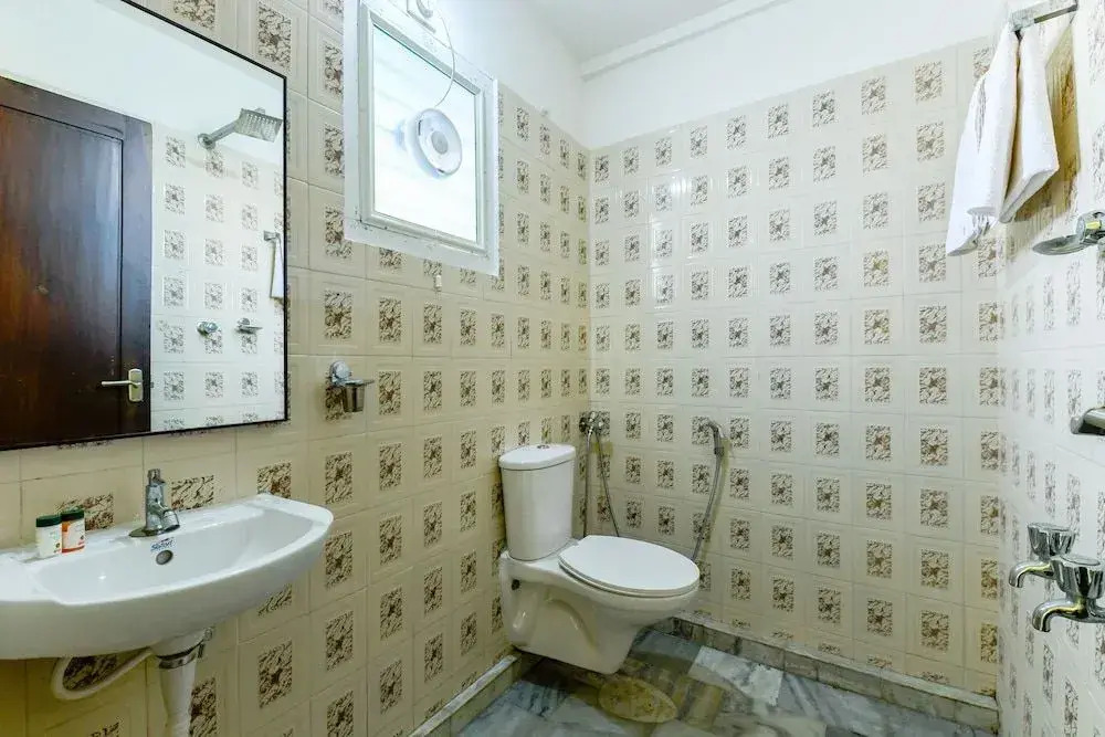 OYO 11328 Hotel Chandrika Residency