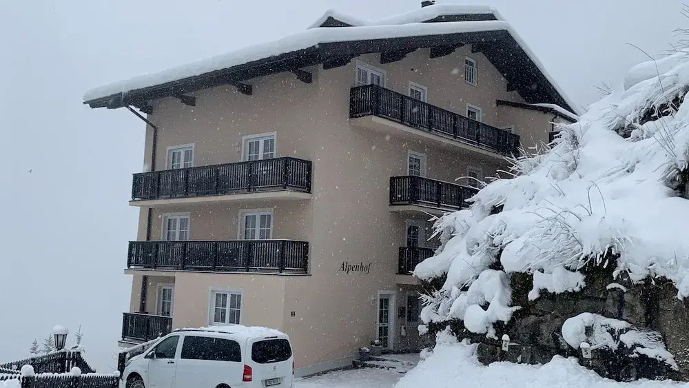 Apartment Bad Gastein Near Ski Slopes