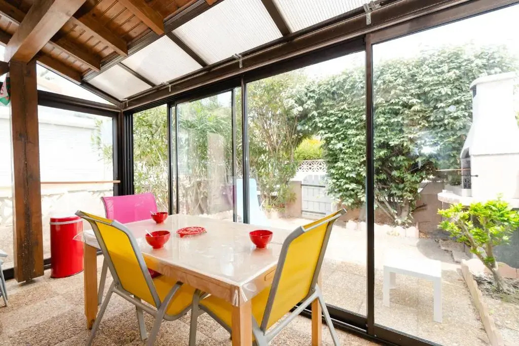 RB13-2 Pavillon T2 mezzanine avec WIFI avec terrasse GRUISSAN AYGUADES