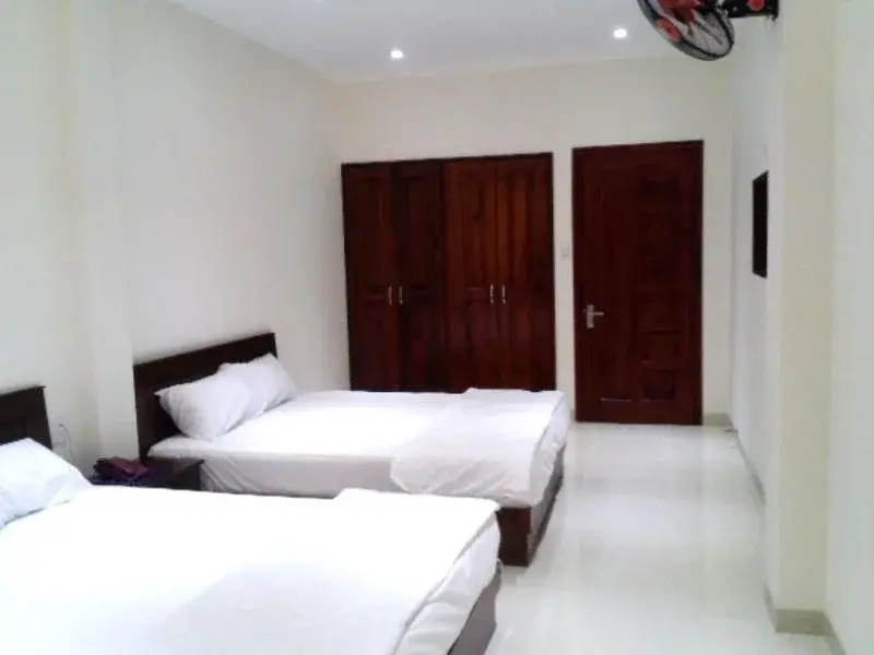 Long Chau Hotel