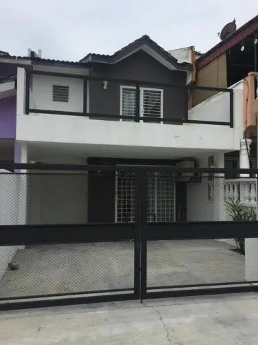 NINETEEN BCH Homestay @ Bandar Country Homes, Rawang