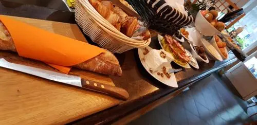 Savoy Hotel & Restaurant