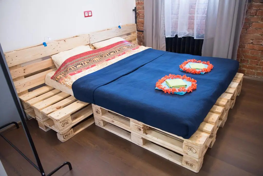 RedLine hostel