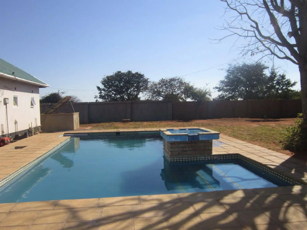 Royal Olympia Lodges and Safaris Livingstone