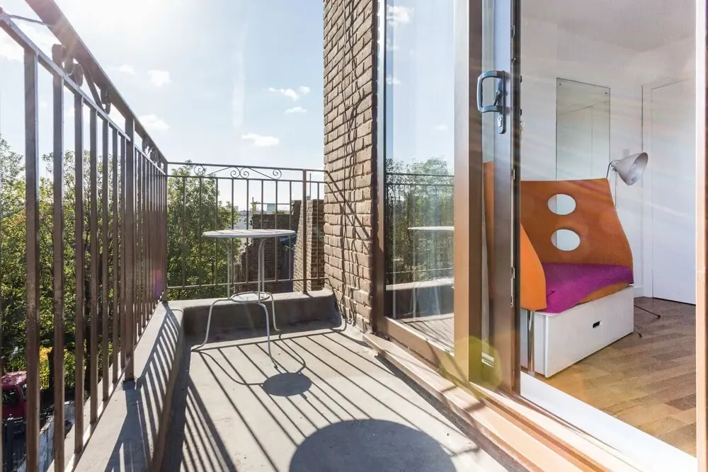 2 Bedroom Split Level Flat In The Heart Of Camden