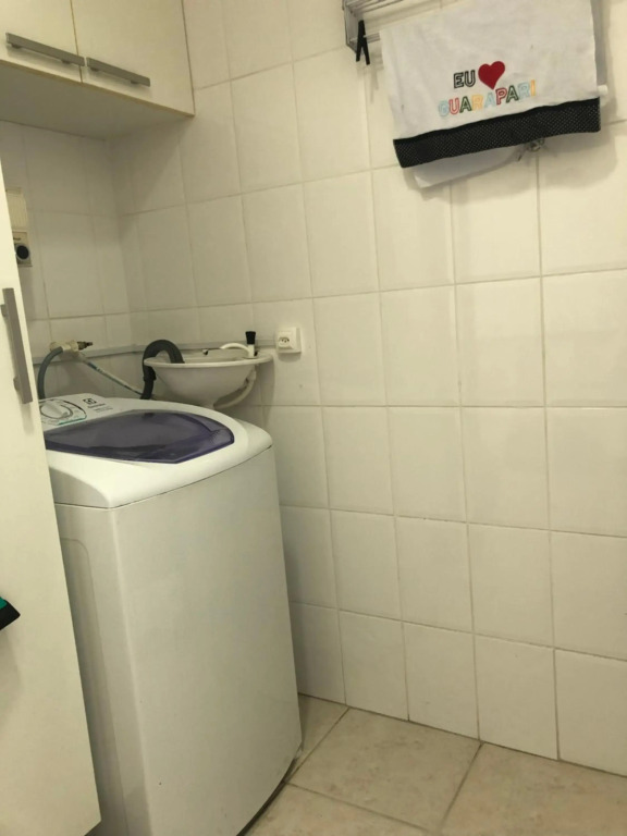 Apartamento peracanga com vista para o mar