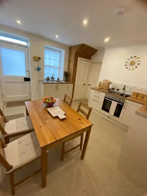 Newburghaprtment/scotland/sleeps 4/firepit/garden