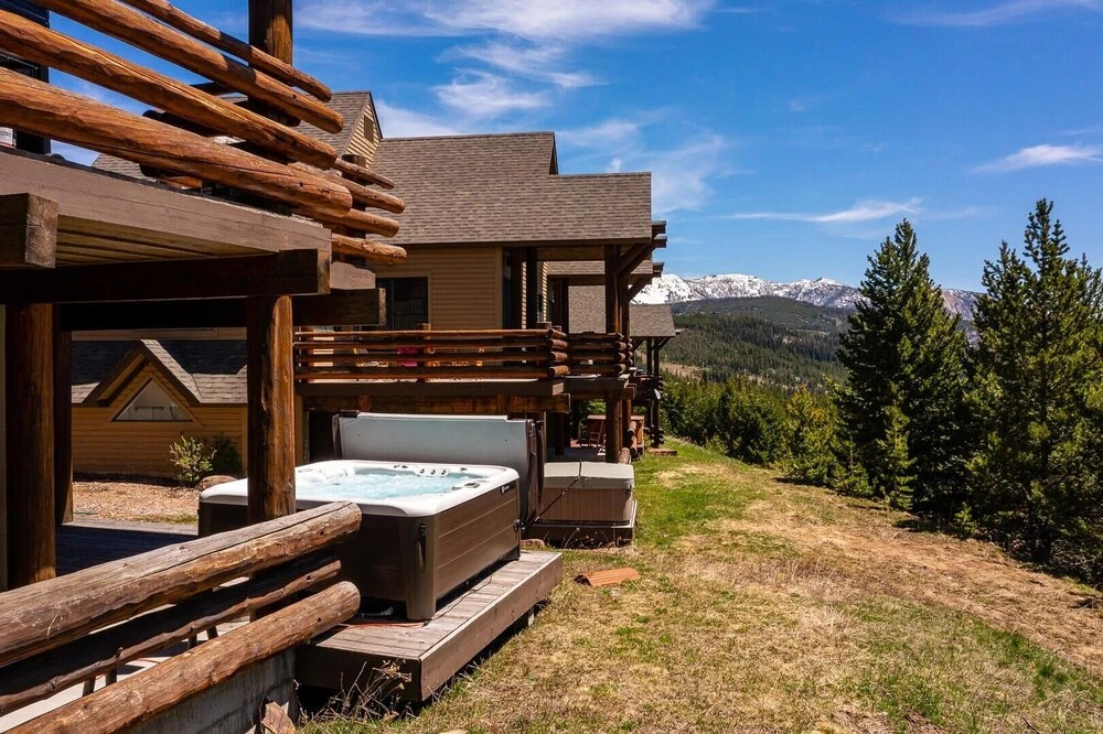 Saddle Ridge V2 3 Bedroom Condo by Moonlight Basin Lodging