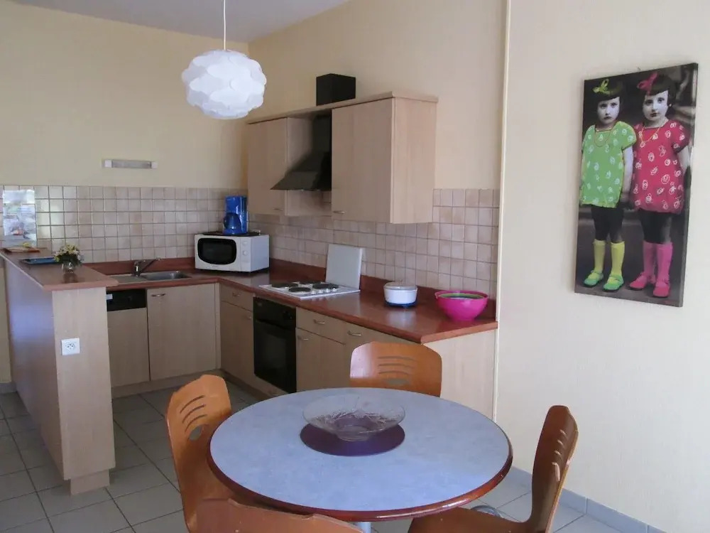Carefully Furnished Cottage 5 km. From Mont Saint-michel